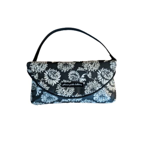 Petunia Pickle Bottom Change It Up Bag Clutch Purse - Picture 1 of 6